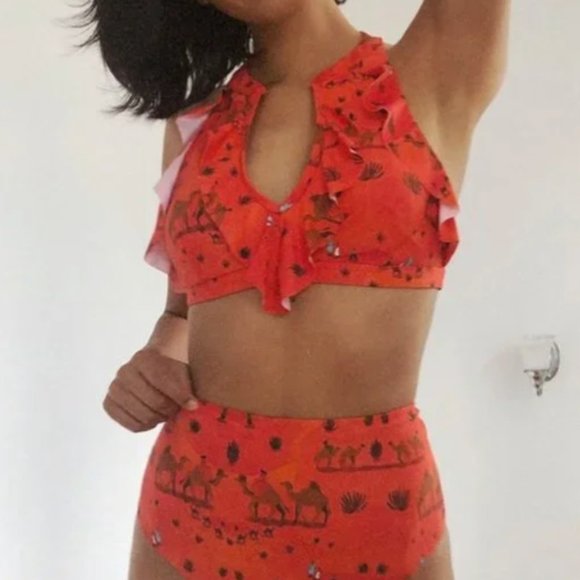 ⭐️ Camel Sands Desert Ruffled Boho Peasant Hipster Hippie Deco Farm Bikini Top - Picture 2 of 4